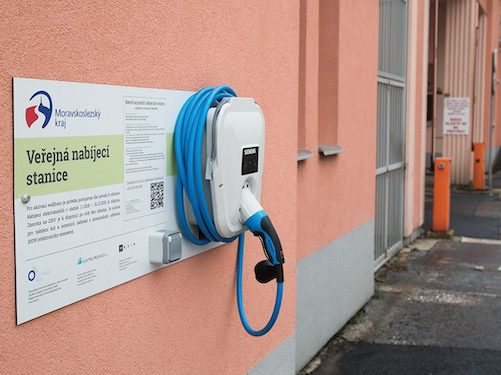 ELEKTRO-PROJEKCE: síť dobíjecích stanic